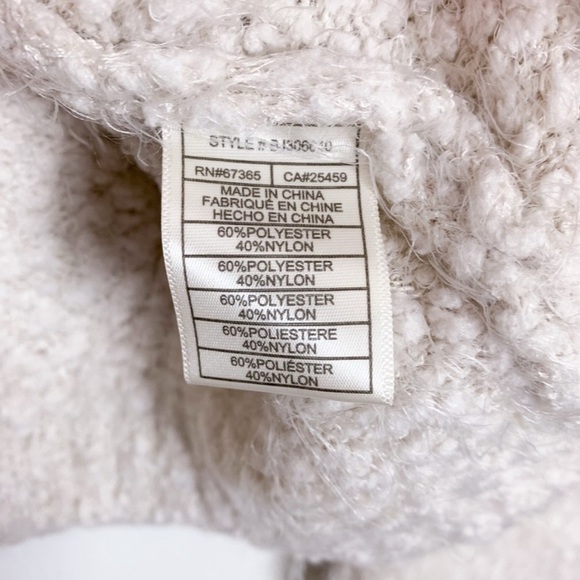 BB Dakota Oatmeal Get A Crew Eyelash Crop Sweater - Picture 3 of 5